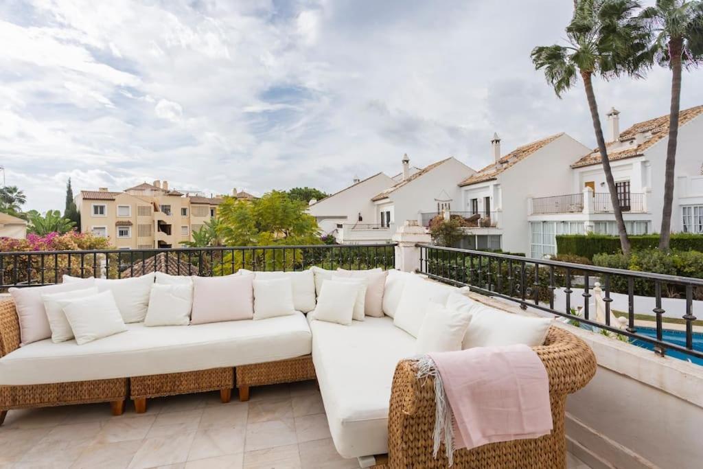 Stylish Spanish 3 Bd Townhouse On The Golden Mile Villa Marbella