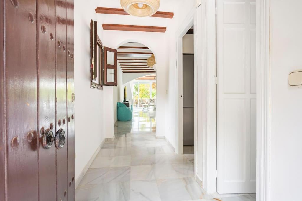 Villa Stylish Spanish 3 Bd Townhouse On The Golden Mile Marbella